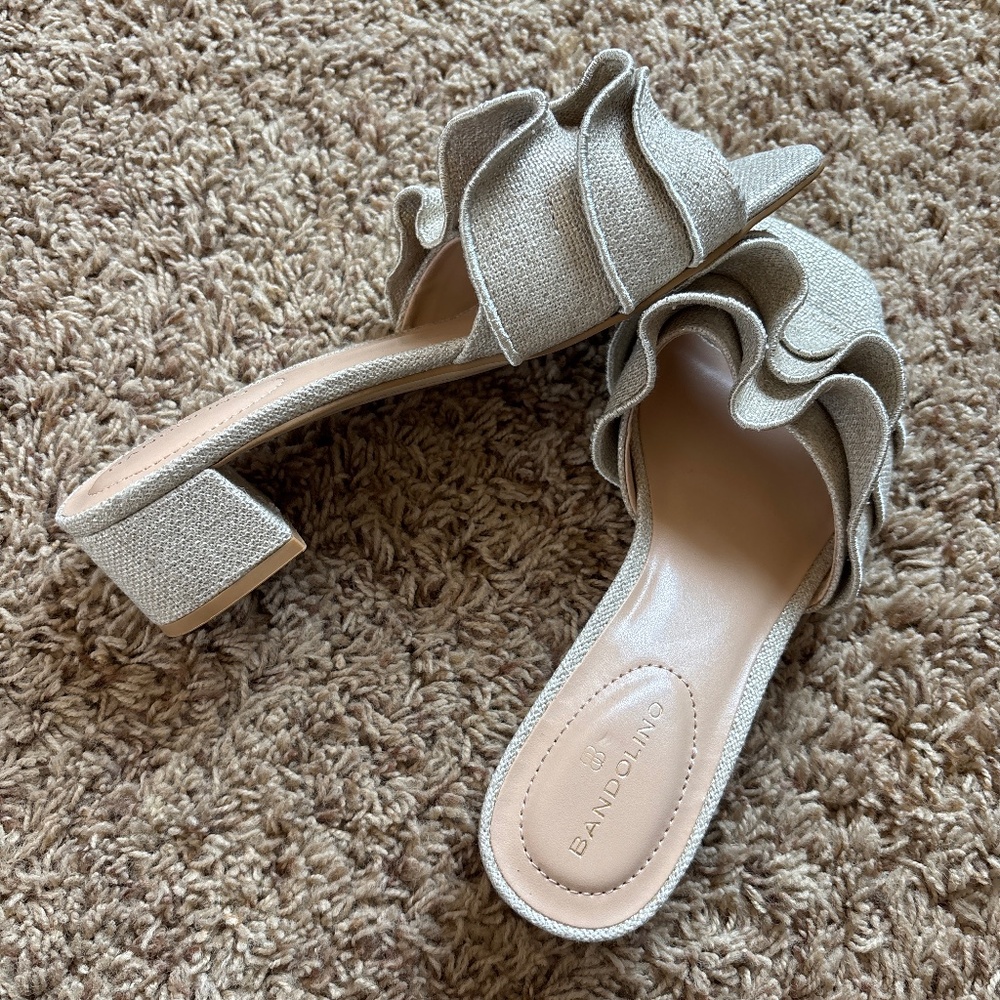 Bandolino Women's Rista Heeled Sandal Ruffles Size 7.5